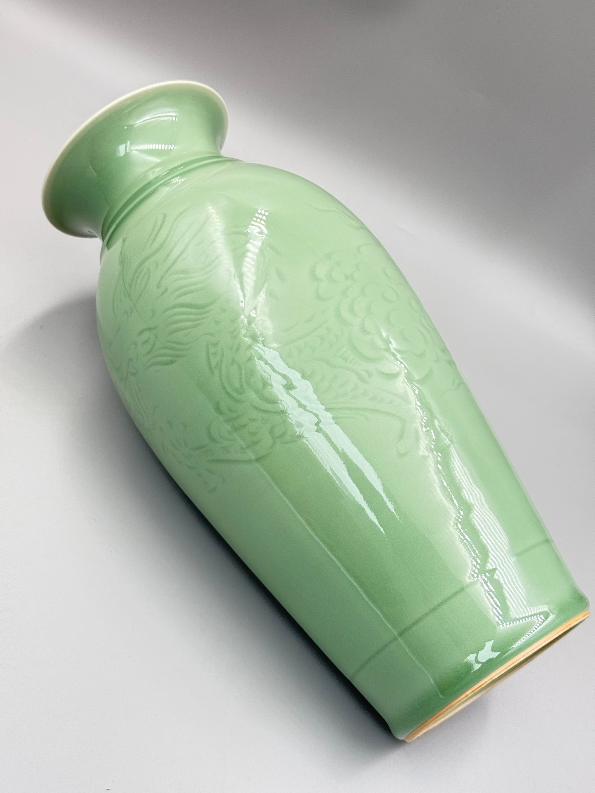 Dragon-patterned Vase, Longquan Celadon (Di Kiln), Zhou Xiaoping