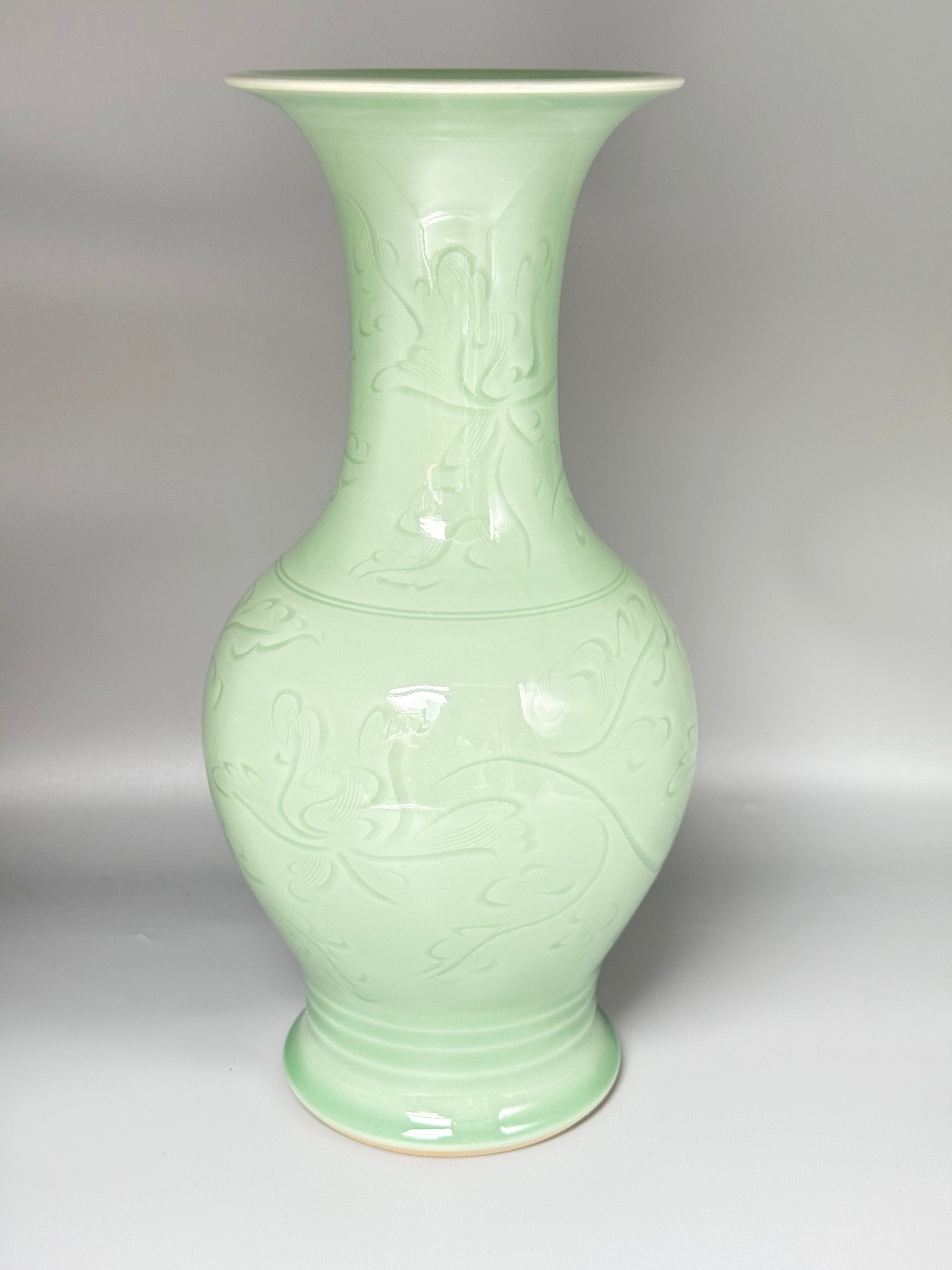 Peony Vase, Longquan Celadon (Di Kiln), Zhou Xiaoping