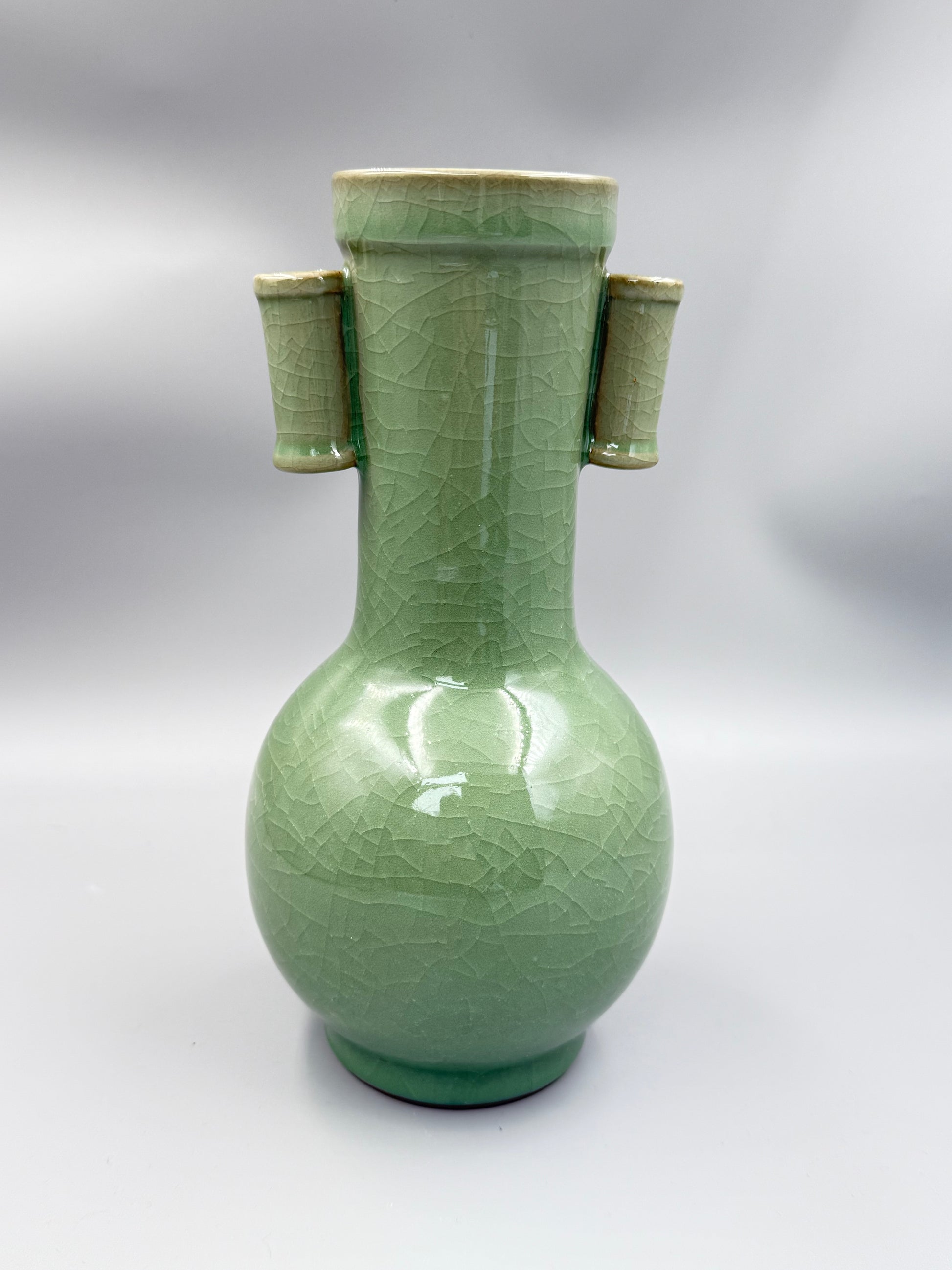 Pierced-ear Vase, Longquan Celadon (Ge Kiln), Zhou Xiaoping